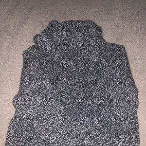 Gap Black and White Turtleneck Sweater